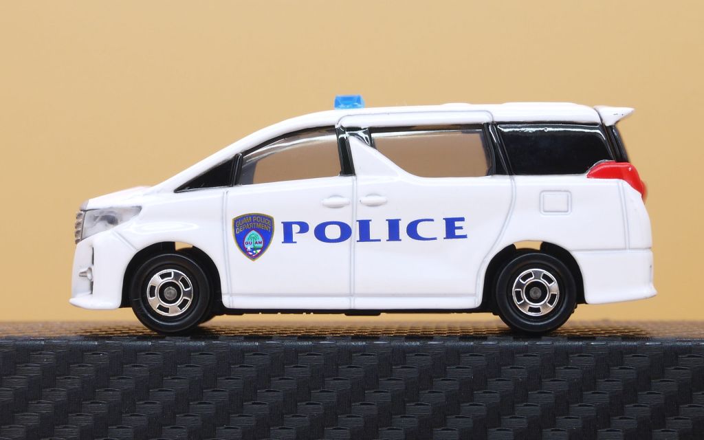 2021/7 トミカ No.012 トヨタ アルファード グアム警察仕様