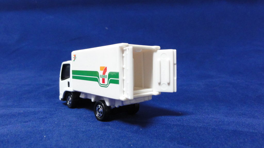 トミカ  セブン・イレブン　いすゞ　エルフ　トラック　ISUZU ELF タカラトミー|セブン-イレブン いすゞエルフ|HARDOFFオフモール