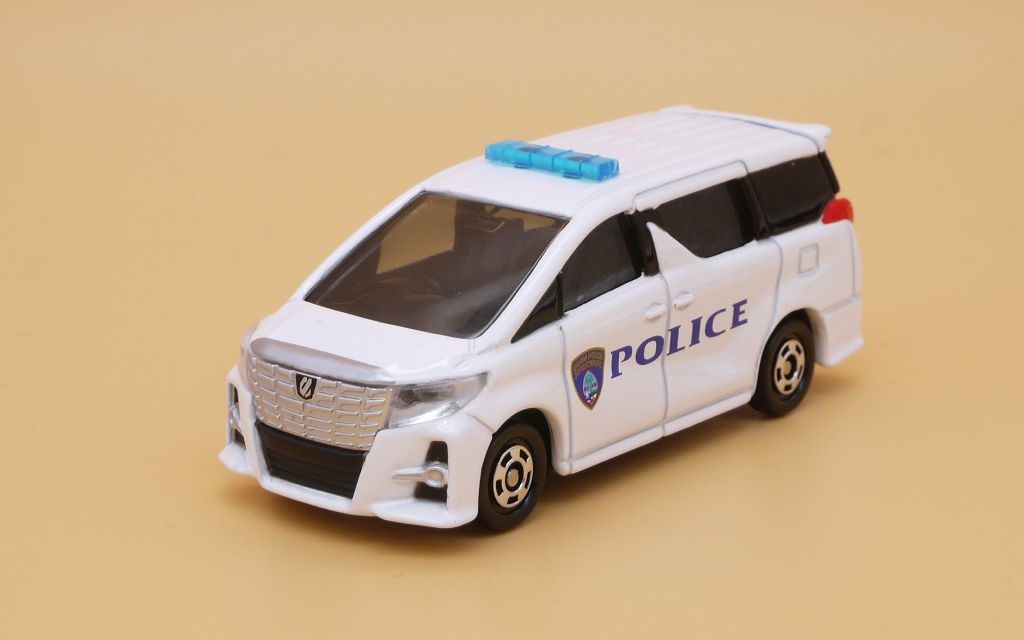 2021/7 トミカ No.012 トヨタ アルファード グアム警察仕様