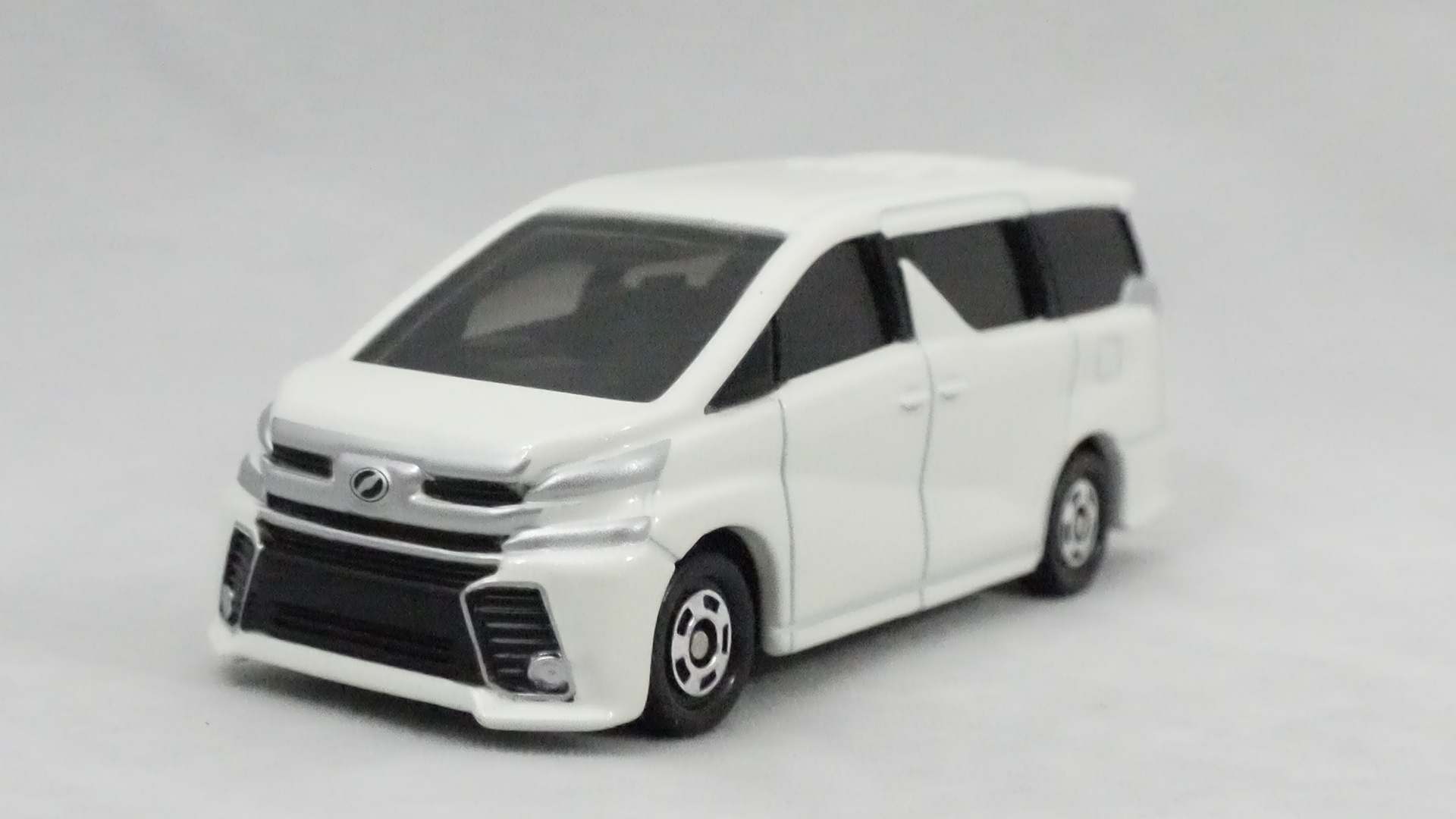 トミカ トヨタ ヴェルファイア（初回特別仕様）2015 12台セット 新品未開封 トミカ トヨタ ヴェルファイア 2台セット 1/65 - メルカリ