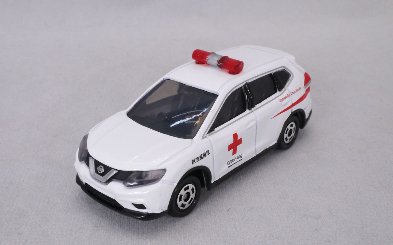 血液運搬車 日産 エクストレイル トミカ 献血限定非売品 箱付き