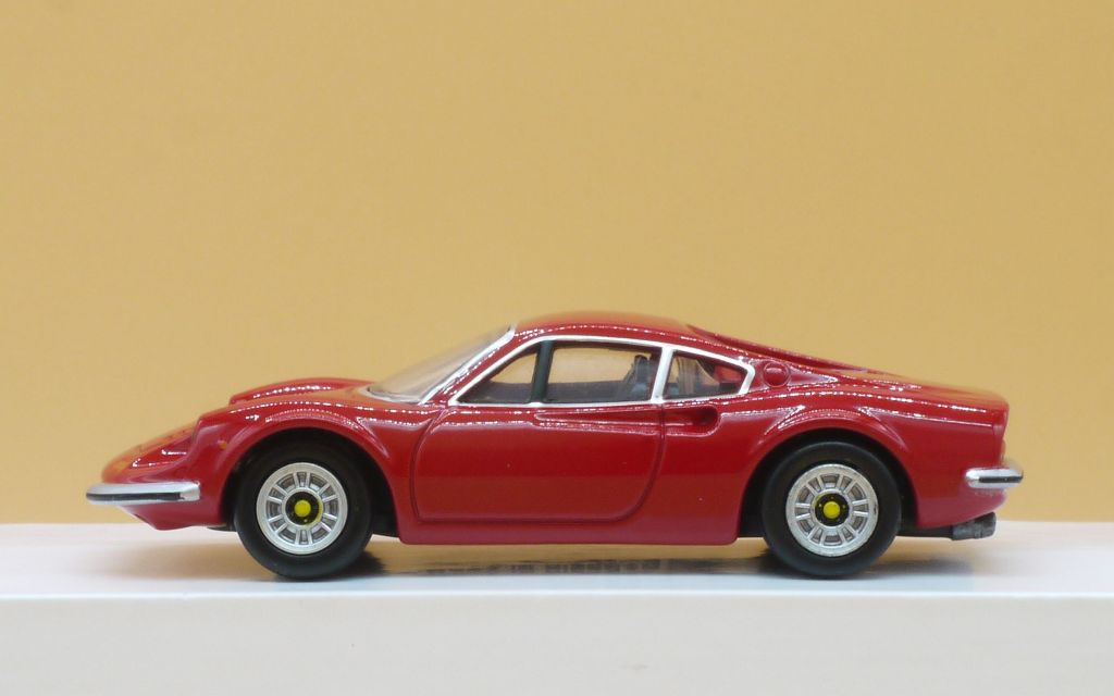 2019/6 トミカプレミアム No.13 ディーノ 246GT 通常版 : まつくログ