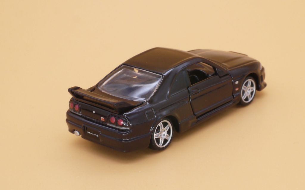2019/6 トミカプレミアム No.13 日産 スカイライン GT-R (BNCR33