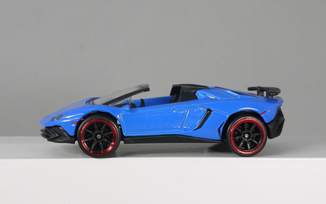 マジョレットミニカー 219G ランボルギーニ アヴェンタドール SV 