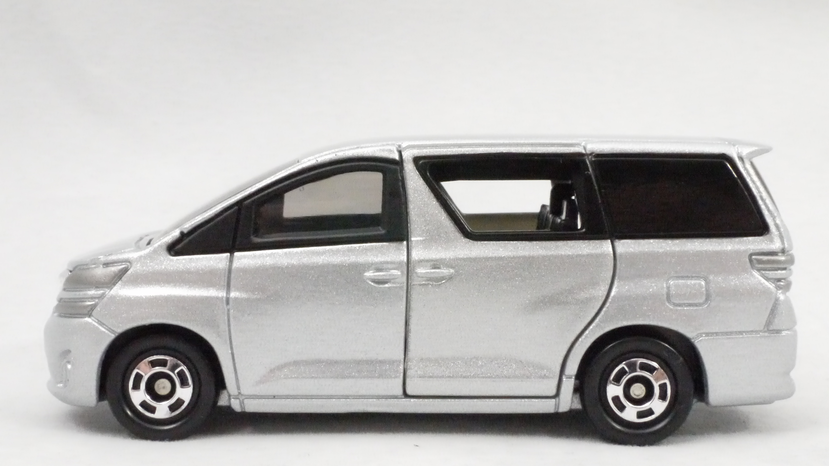 2009/11 トミカ No.048 トヨタ ヴェルファイア 通常版 : まつくログ 