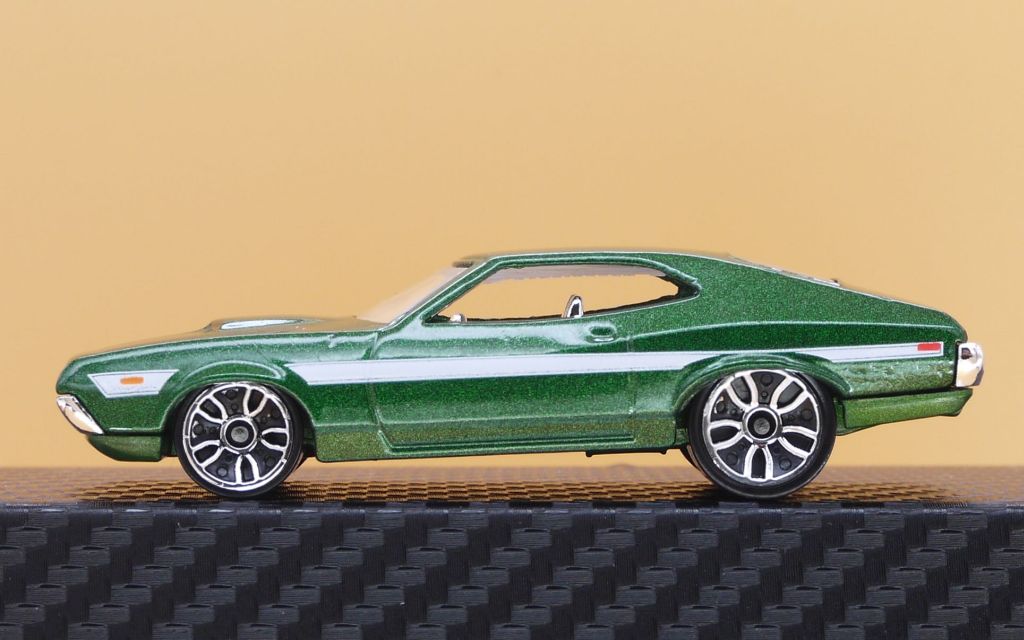 ホットウィール T9672 フォード グラントリノスポーツ 1972