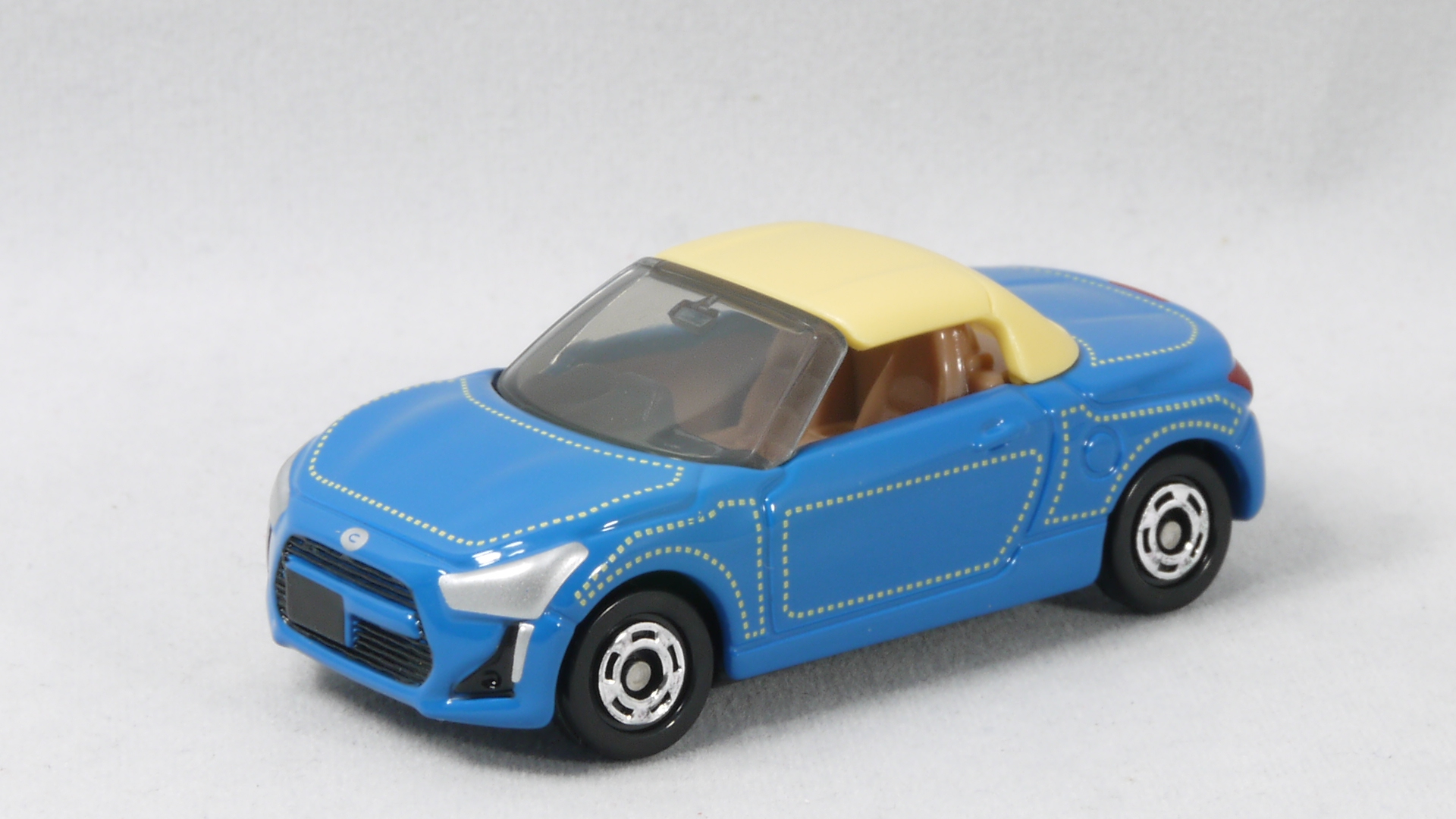 2016/4 トミカ No.052 ダイハツ コペン Right-on : まつくログ