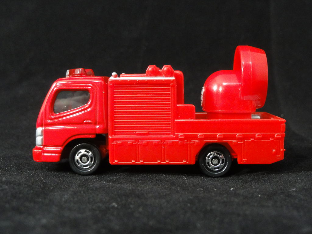 10 6 トミカ No 018 大型ブロアー車 通常版 まつくログ トミカ分室