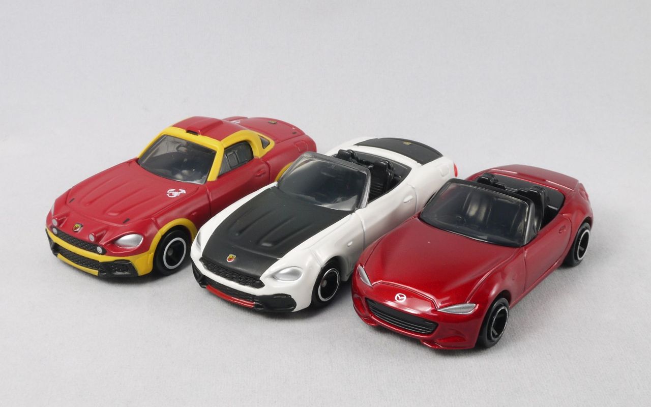 2017/4 トミカ No.021 アバルト 124 スパイダー 初回特別仕様 : まつく