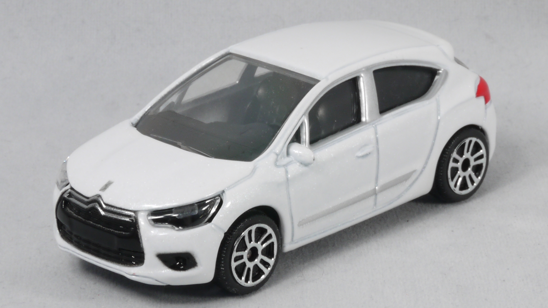 マジョレットミニカー 245B シトロエン DS4 : まつくログ-トミカ分室