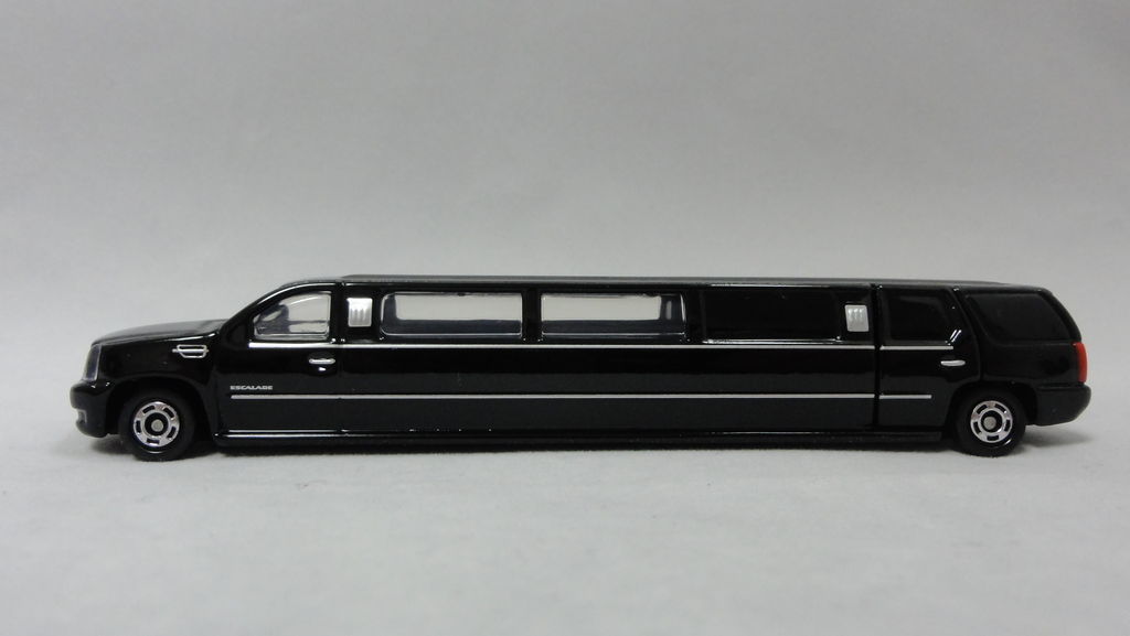14 11 トミカ ロング No 136 キャデラック エスカレード トミカショップオリジナル まつくログ トミカ分室