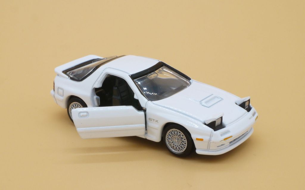 2020/8 トミカプレミアム No.38 マツダ サバンナ RX-7 通常版