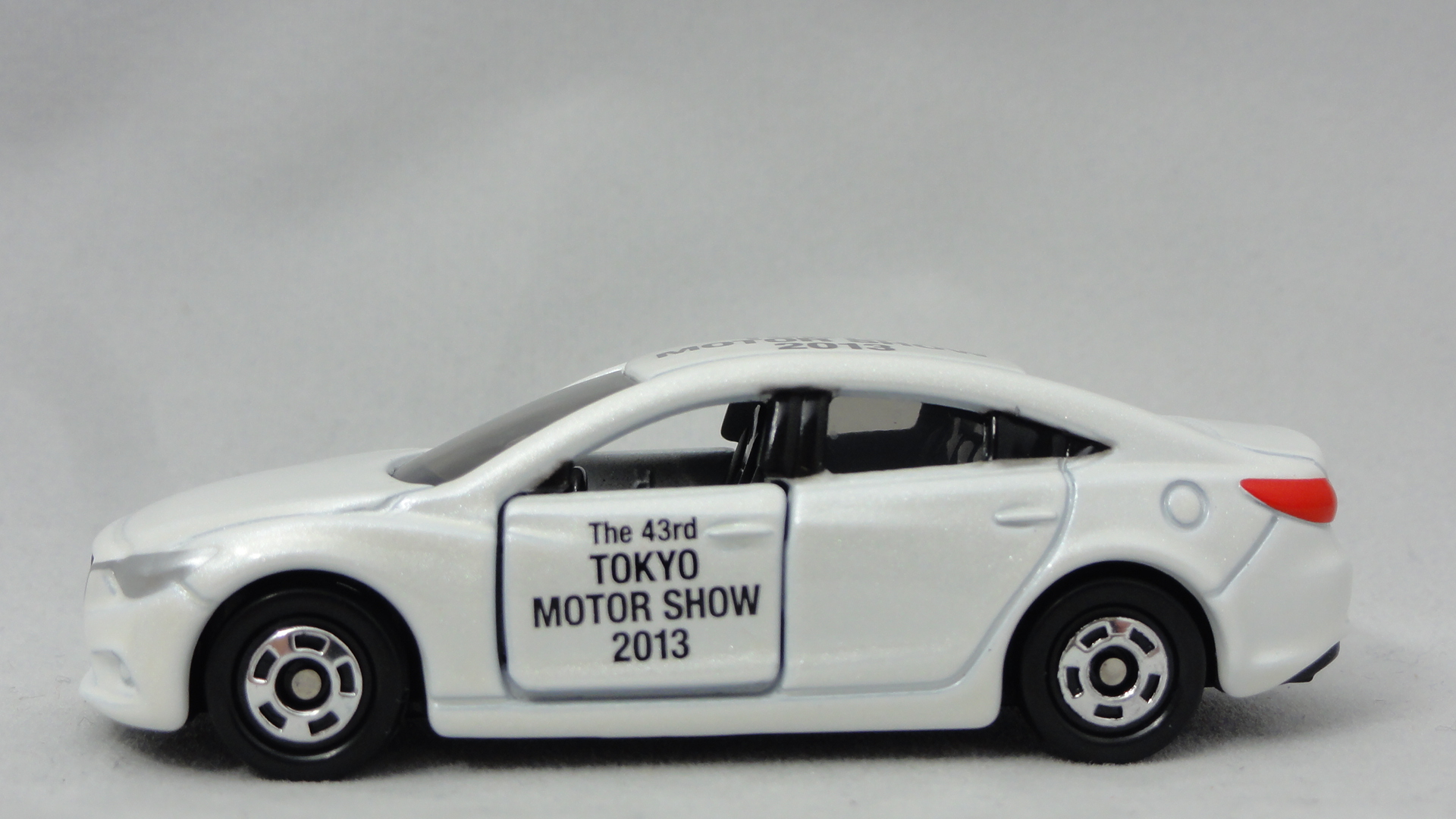 新品未使用　東京モーターショー　2013 トミカ　12台セット 楽天市場】タカラトミー トミカ 第43回 東京モーターショー2013
