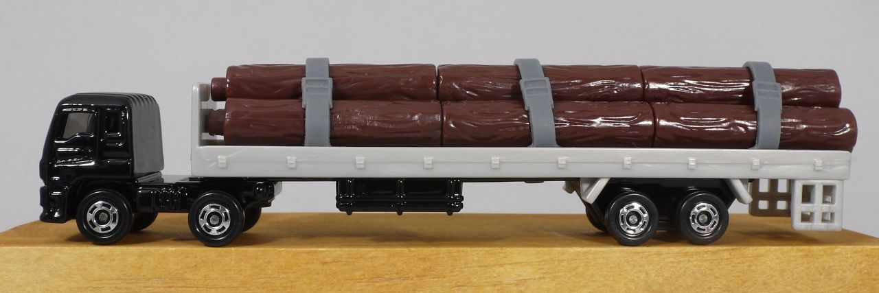 17 6 トミカロング No 125 いすゞ ギガ 木材運搬車 まつくログ トミカ分室