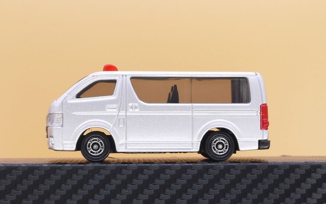 b8df94d5-s.jpg