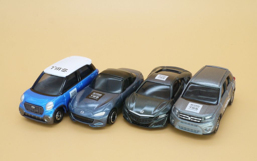 2017/10 トミカ No.060 いすゞ エルフ 車両運搬車 東京モーターショー