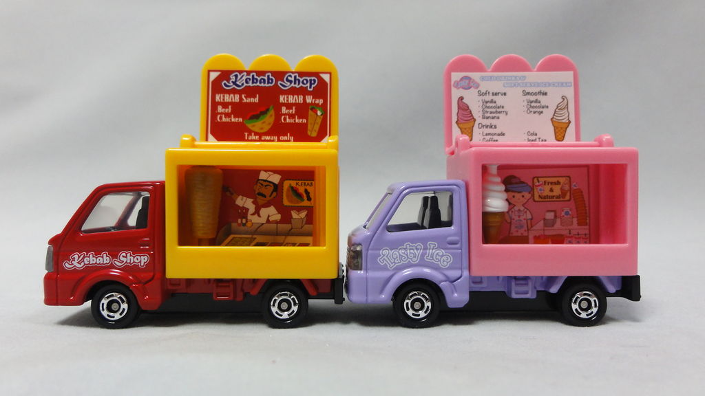 2014/11 トミカ No.057 スズキ キャリイ 移動販売車 通常版 : まつく