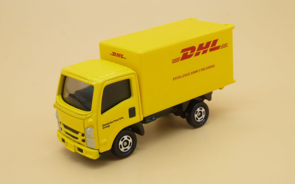 2020/10 トミカ No.109 いすゞ エルフ DHL トラック 通常版 : ま