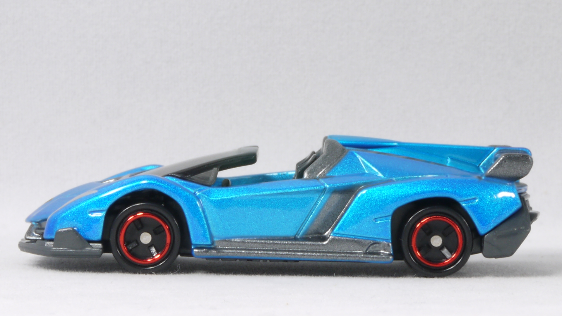 2016/9 No.118 トミカ ランボルギーニ ヴェネーノ ロードスター