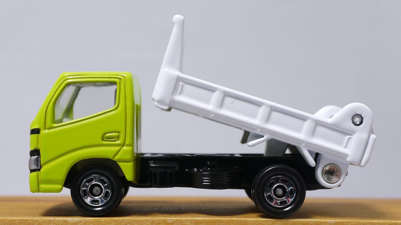 トミカ トヨタ ダイナ ダンプカー : まつくログ-トミカ分室