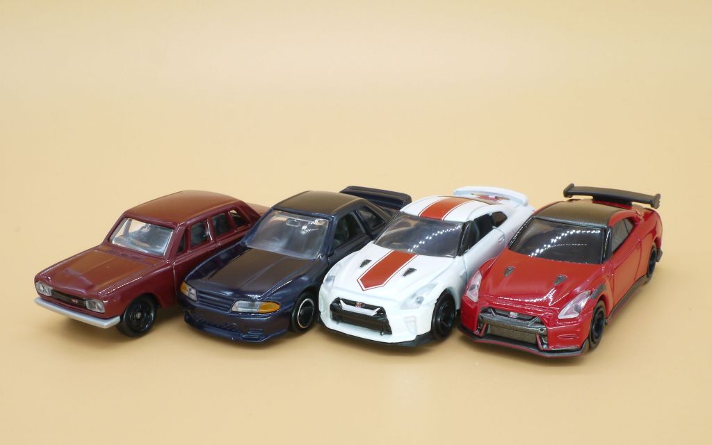 2019/7 トミカ 日産 スカイライン 2000GT-R (PGC10) ギフトセット : ま
