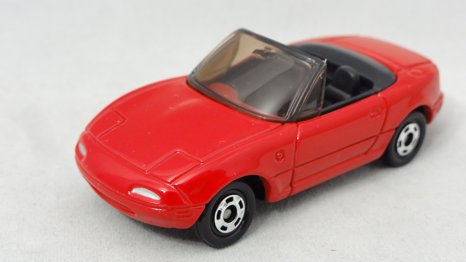 2010/1 トミカ No.111 ユーノス ロードスター : まつくログ-トミカ分室