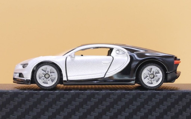 SIKU 1508 ブガッティ シロン : まつくログ-トミカ分室