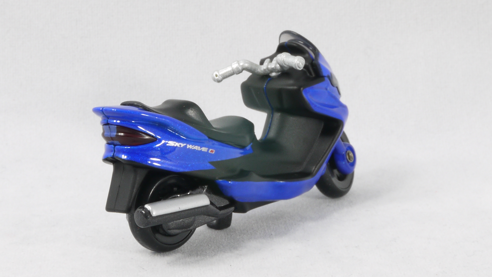 2006/5 トミカ No.104 スズキ スカイウェイブ : まつくログ-トミカ分室