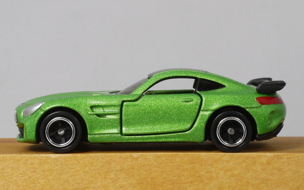 トミカ メルセデス-AMG GT R 1/65 印刷ミス 色違い トミカ紹介】東京