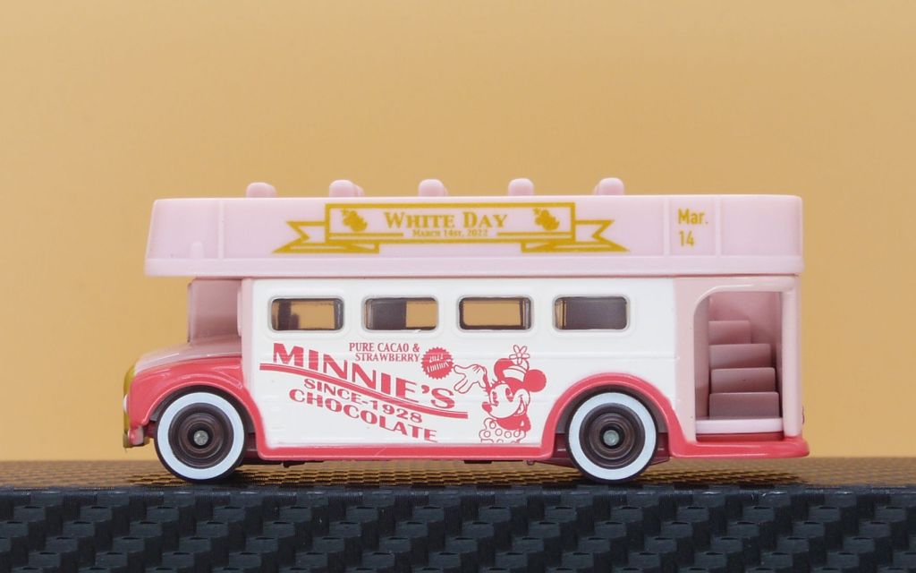 2022/1 トミカ ディズニーモータース サニーデッカー ミニーマウス