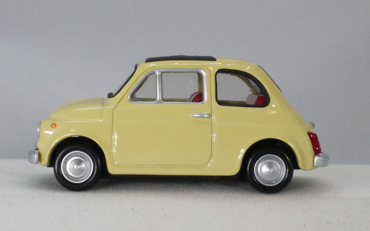 2018/7 トミカプレミアム No.29 フィアット 500F 通常版 : まつくログ