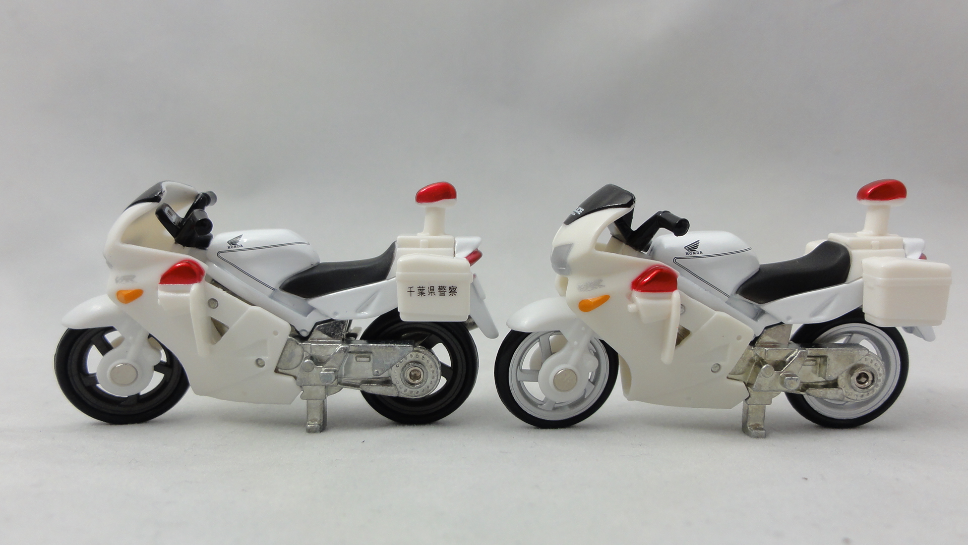 2006/6 トミカ No.004 Honda VFR 白バイ 千葉県警 ギフトセット