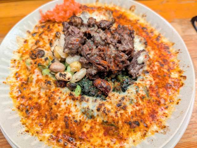 「火星カレー（池袋駅西口）」で「鹿＋草＋豆＋焼きチーズ」