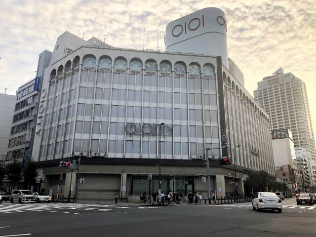 池袋西口 マルイ先 のタイ料理 ムートーン でコロナ対策の夜６２４円 鶏肉のガパオライス と単品 ヤムネーム 毎日カレー と タイ料理 By エスニカン