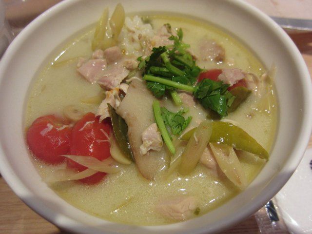 トムカーガイ（ココナッツチキンスープ）のレシピ