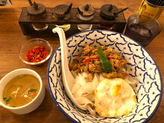 タイ料理「サイアムオーキッド ヤエチカ店」（東京駅）で「ガパオの汁