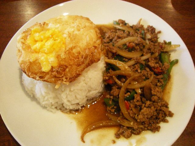 浦和駅西口のタイ料理 ディージャイ にランチ訪問 毎日カレー と タイ料理 By エスニカン