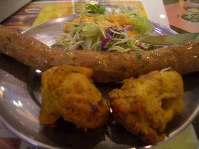 千葉 津田沼駅前インド料理 ラージャ 毎日カレー と タイ料理 By エスニカン 千葉 津田沼駅前インド料理 ラージャ 毎日カレー と タイ料理 By エスニカン