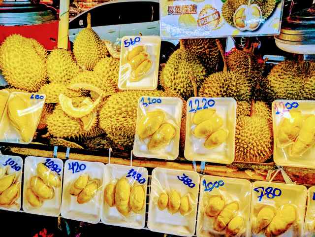 タイ現地でも「ドリアン」が高級フルーツに（※マンゴーはお得感あり