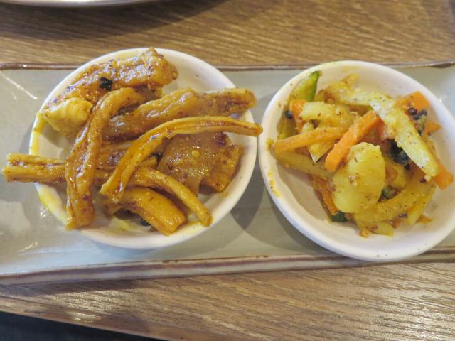 スルエシー アチャール