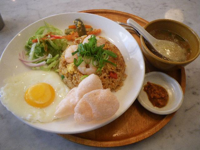 水道橋 海南鶏飯 でマレースタイル ナシゴレン ランチ限定 毎日カレー と タイ料理 By エスニカン