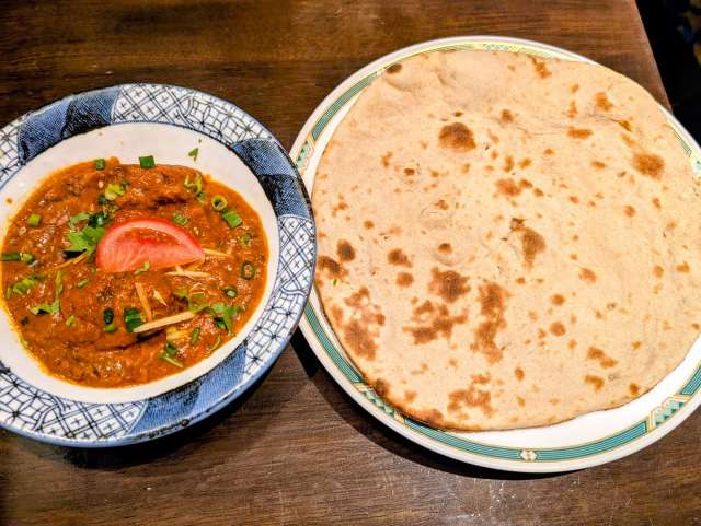 「ハリマケバブビリヤニ（上野）」でランチ「カラチ風カライ（カラヒ）セット」