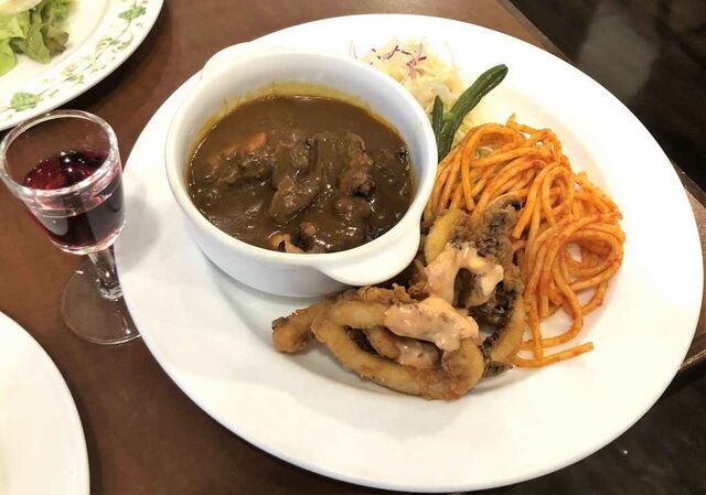 浅草 レストランカミヤ 神谷バーの２階 でハチブドー酒付き 牛すじカレー 日替わりランチは税込み７５０円 毎日カレー と タイ料理 By エスニカン