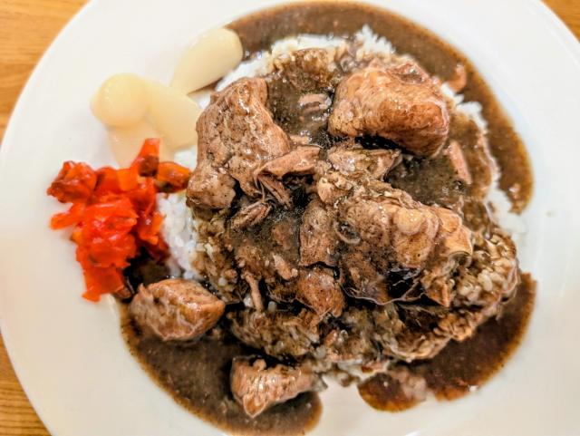 「スマトラカレー共栄堂（神保町）」で不動の一番人気「ポークカレー」