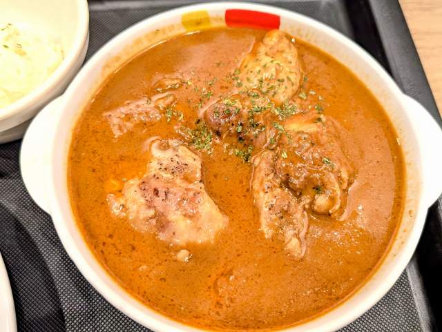 実食　２５年冬「松屋のタイ風マッサマンカレー」（２３年・２１年と比べてみる）