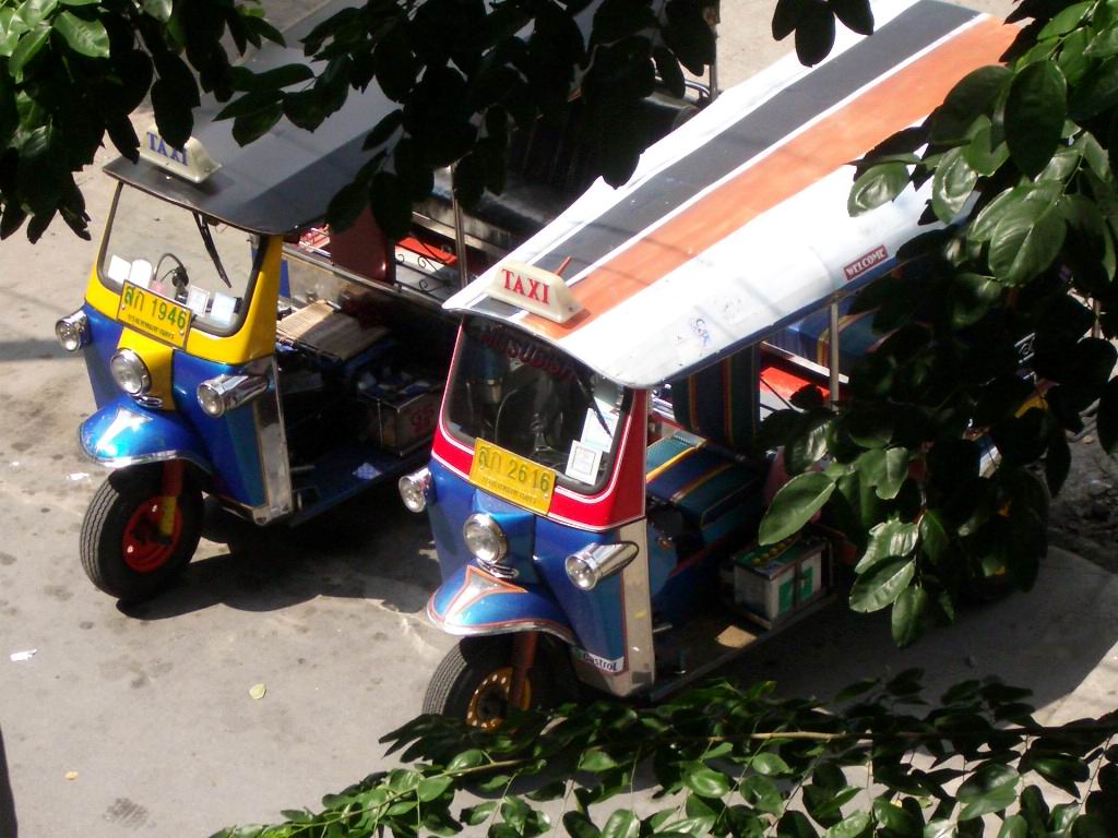 タイのバイクタクシー トゥクトゥク と アイスクリン 毎日カレー と タイ料理 By エスニカン