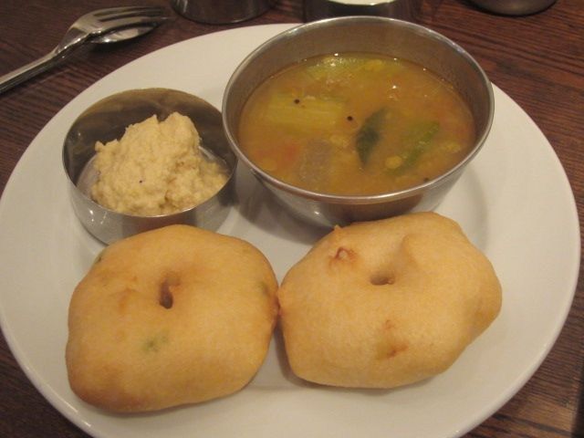 南インド料理 ケララの風 で ランチミールス と ワダ 毎日カレー と タイ料理 By エスニカン 南インド料理 ケララの風 で ランチミールス と ワダ 毎日カレー と タイ料理 By エスニカン