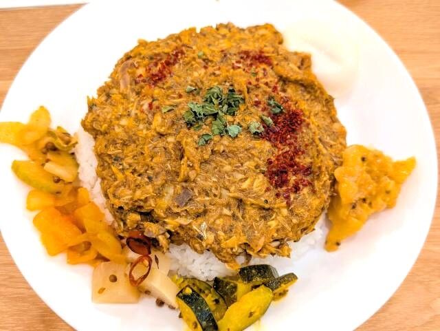 「モチヅキカレー（秋葉原・末広町）」で６月限定「サバキーマカレー」（※サバ１００％）