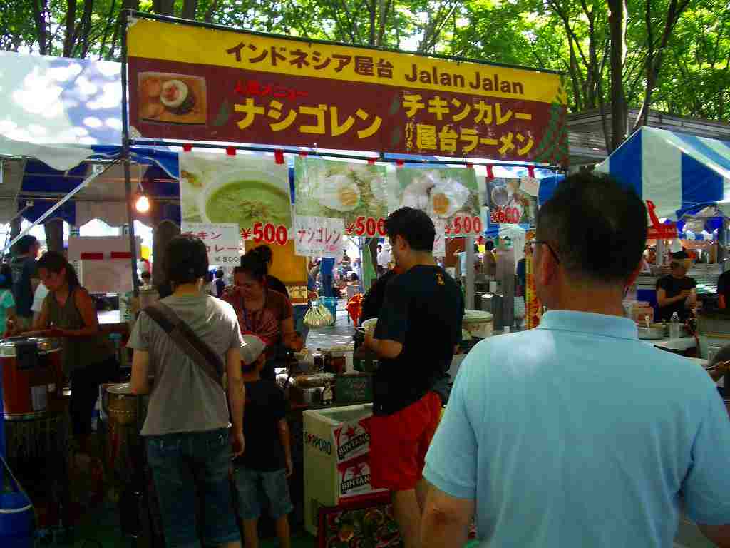 さいたま新都心 水かけ祭り にアジアン屋台 毎日カレー と タイ料理 By エスニカン さいたま新都心 水かけ祭り にアジアン屋台 毎日カレー と タイ料理 By エスニカン