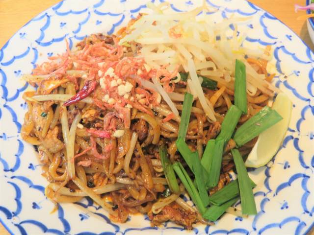 実食 米麺ビーフン使用店ではありません ２０年７月６日オープンの 生パッタイ専門店 新宿 に行ってみた 毎日カレー と タイ料理 By エスニカン